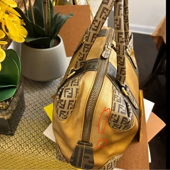 FENDI Zucca Vintage Canvas and Leather Luxury Boston Bag - Picture 9 of 11
